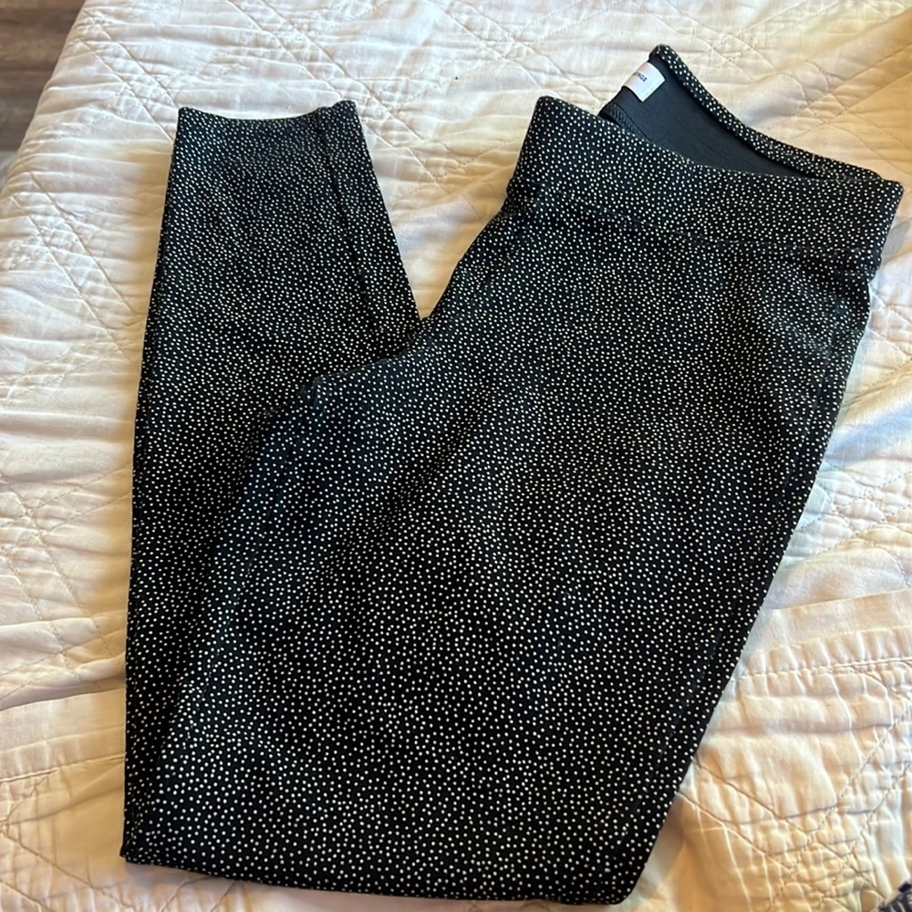 Old Navy Leggings Black with Tan dots